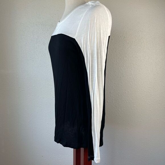 Two by Vince Camuto Long Sleeve Top Size M EUC - Picture 3 of 6